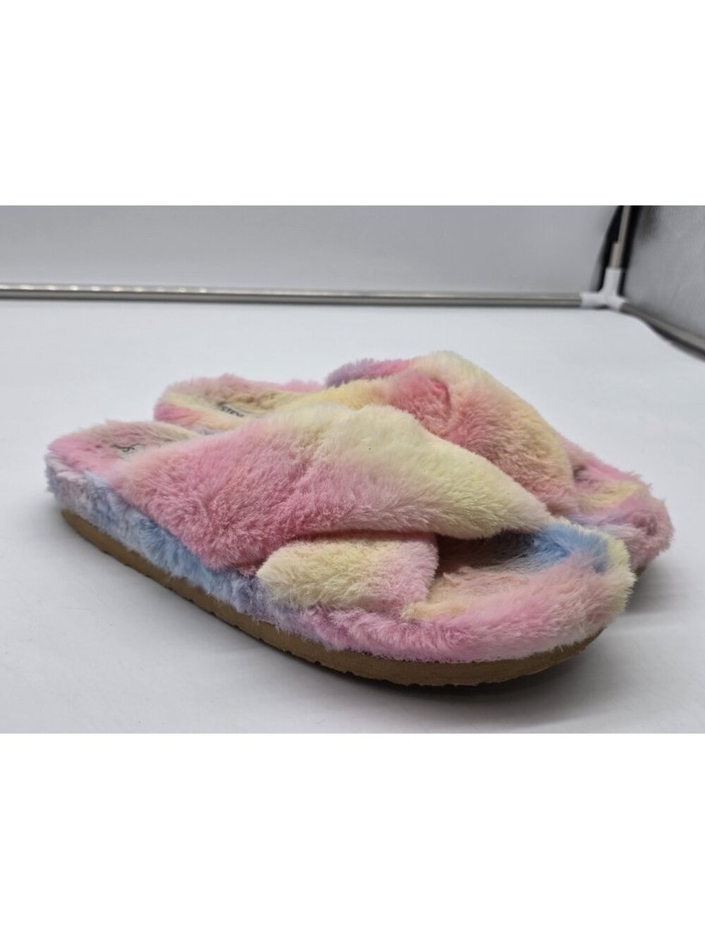 Steve Madden Fuzed Slippers Shoes Womens Size 9 Rainbow Fuzzy Slide House Cozy